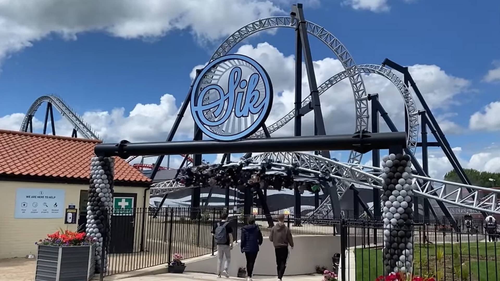 Sik - Inverting over the walkway