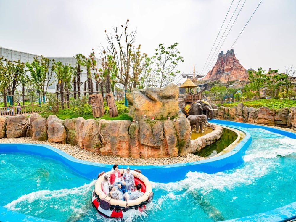 Whitewater West - Spinning Rapids Ride