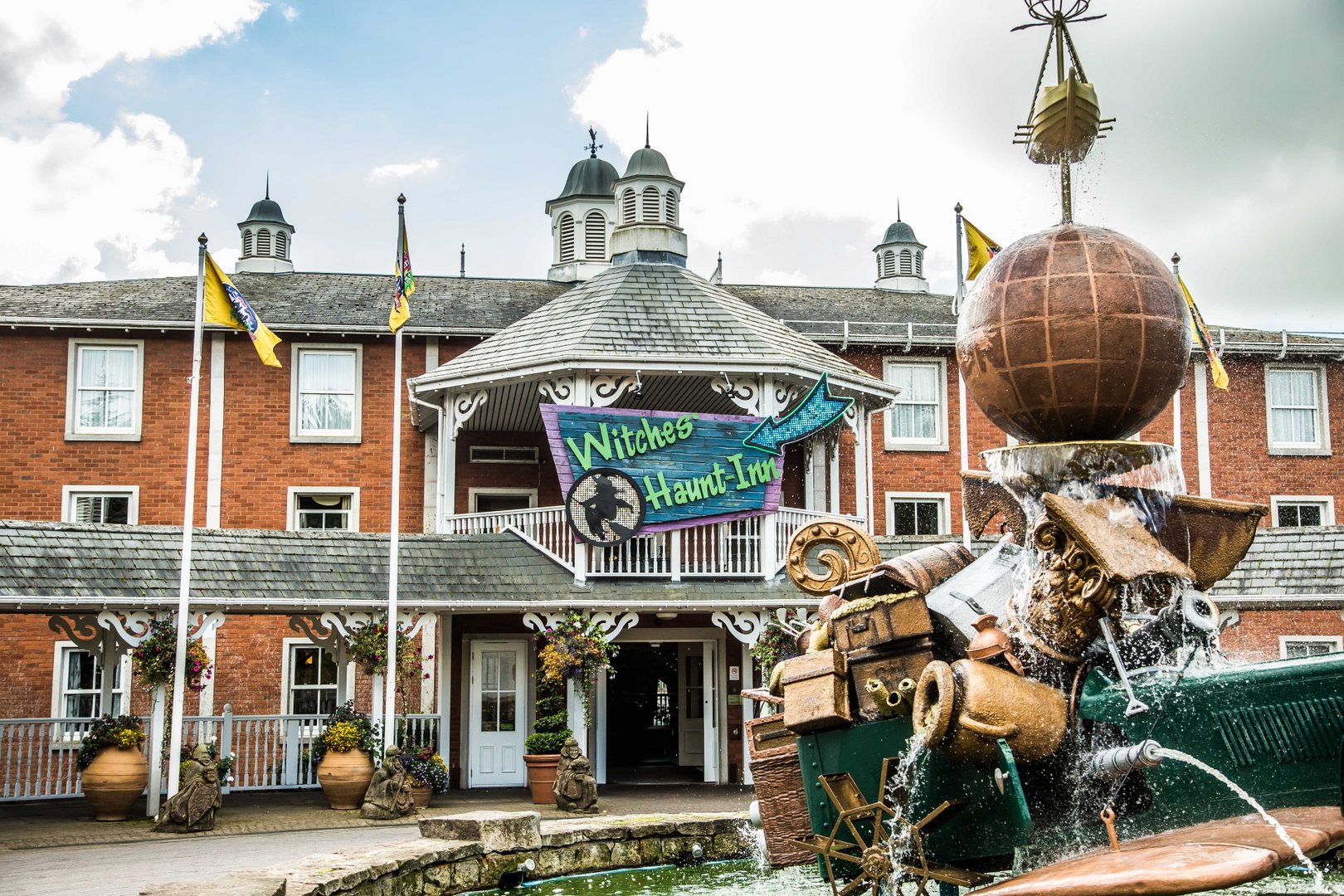 Alton Towers Hotel - Scarefest