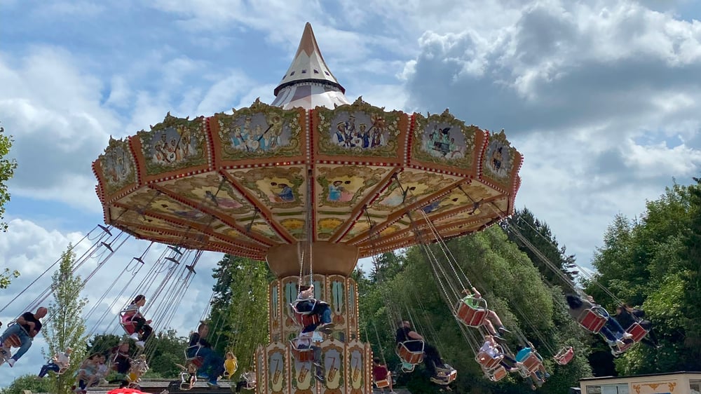 Lightwater Valley - Skyrider Swing Ride