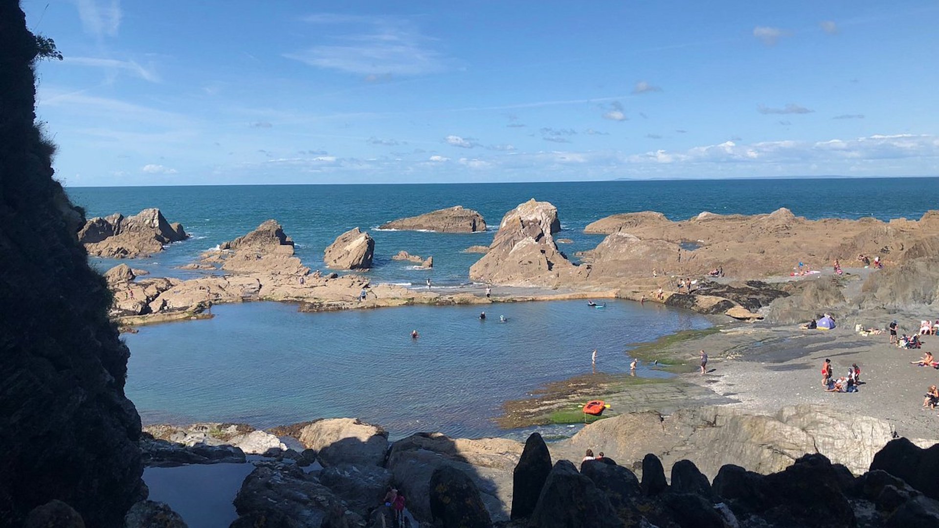 Tunnels Beaches - Family Fun
