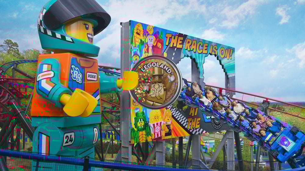 LEGOLAND Windsor - Minifigure and Speedway with POP Badge