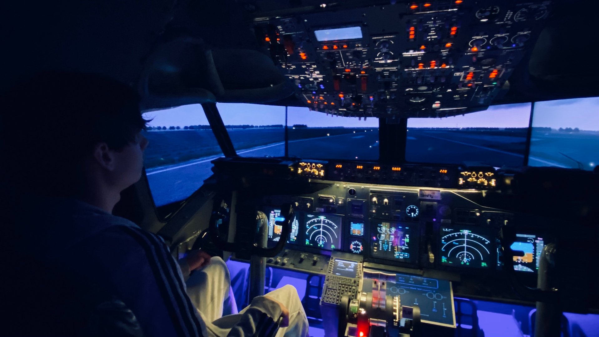 SimFly Darlington - Simulated Night Flights