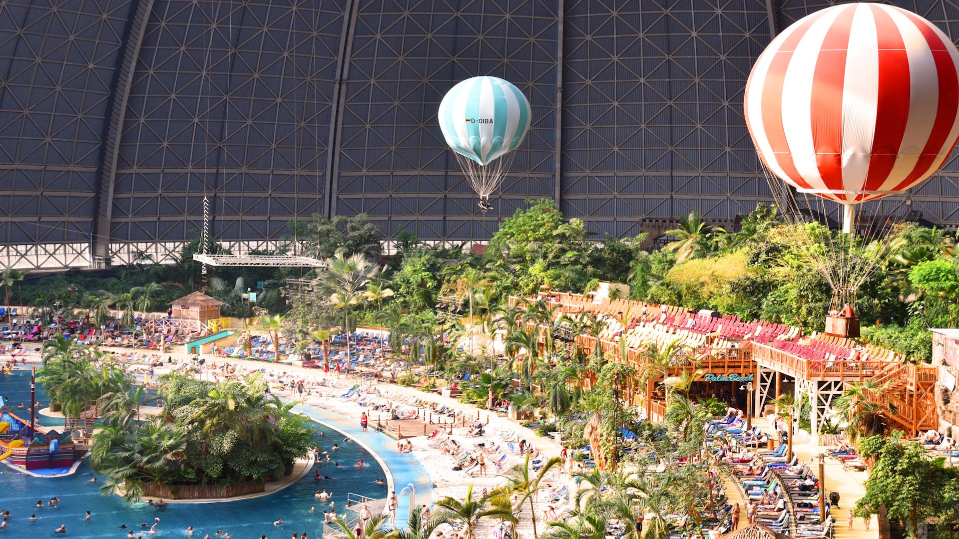 Tropical Islands Resort - Tropical Sea and Hot Air Balloons