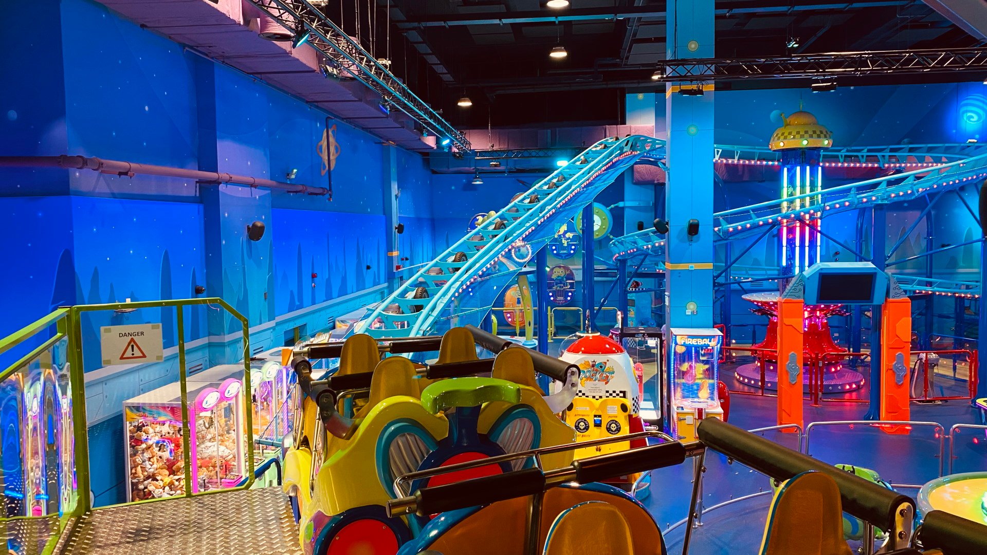 Babylon Park - Roller Coaster and Drop Tower