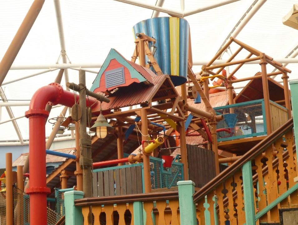 The Tipping Bucket - Alton Towers Waterpark