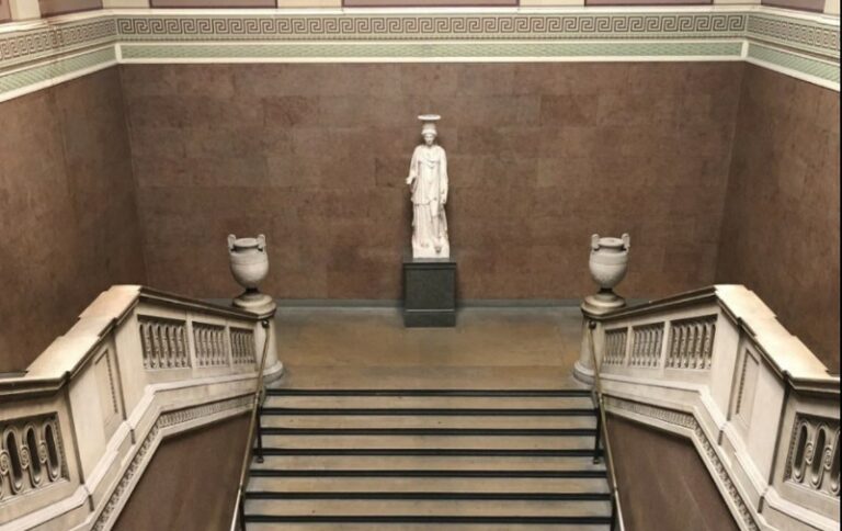 British-Museum-Staircase British-Museum-Staircase