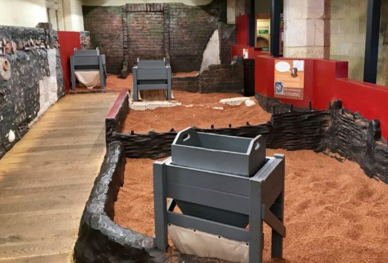 DIG - An Archaeological Adventure - DIG Pits