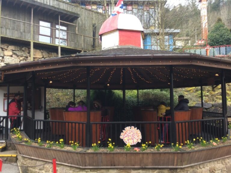 Gullivers Kingdom Matlock Bath - Crazy Barrels Gullivers Kingdom Matlock Bath - Crazy Barrels