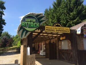 Lightwater Valley Theme Park - Raptor Attack