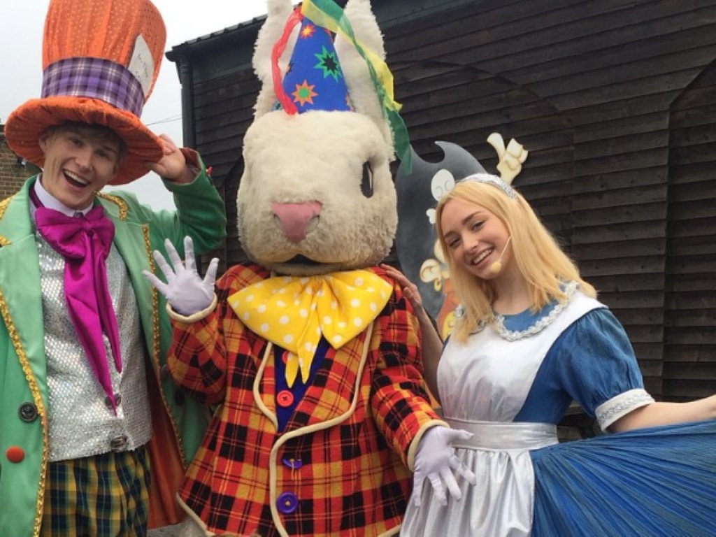Adventure Wonderland - Alice in Wonderland