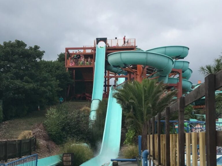 Splashdown Quaywest - Outdoor Waterslides Splashdown Quaywest - Outdoor Waterslides