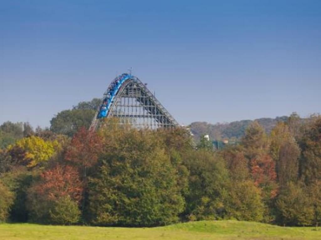 Lightwater Valley Theme Park - The Ultimate Roller Coaster