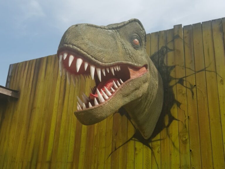 Crealy Theme Park and Resort - Dino Jeeps Crealy Theme Park and Resort - Dino Jeeps