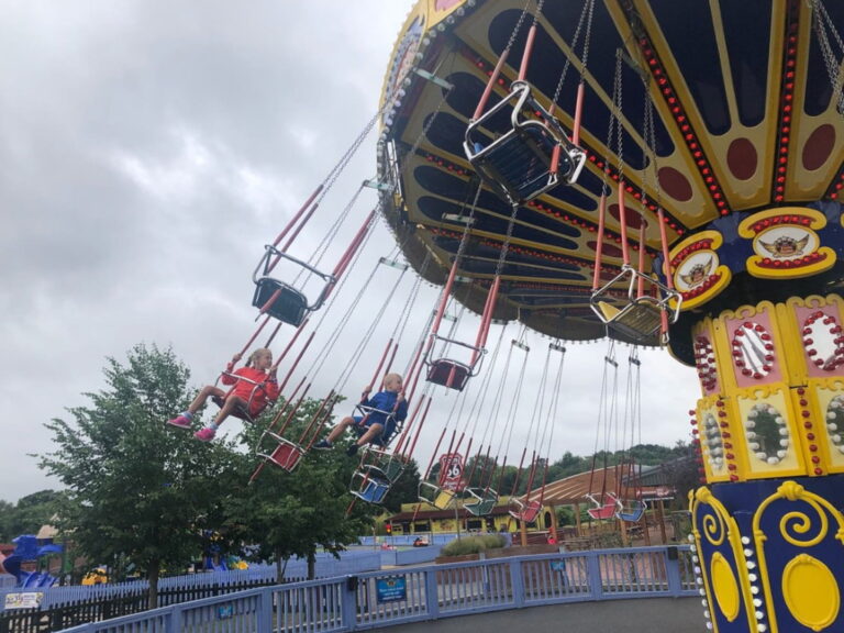 Crealy Theme Park and Resort - Flying Machine