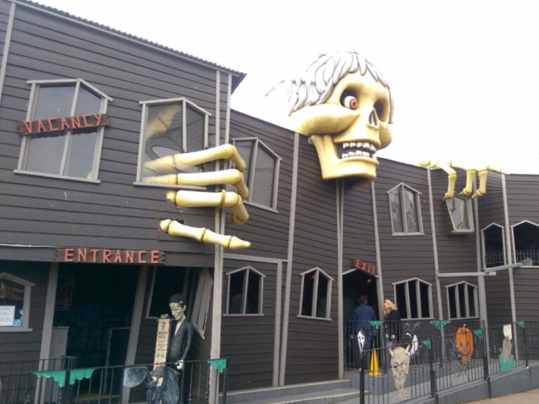 Pleasure Beach Great Yarmouth - Attractions Near Me