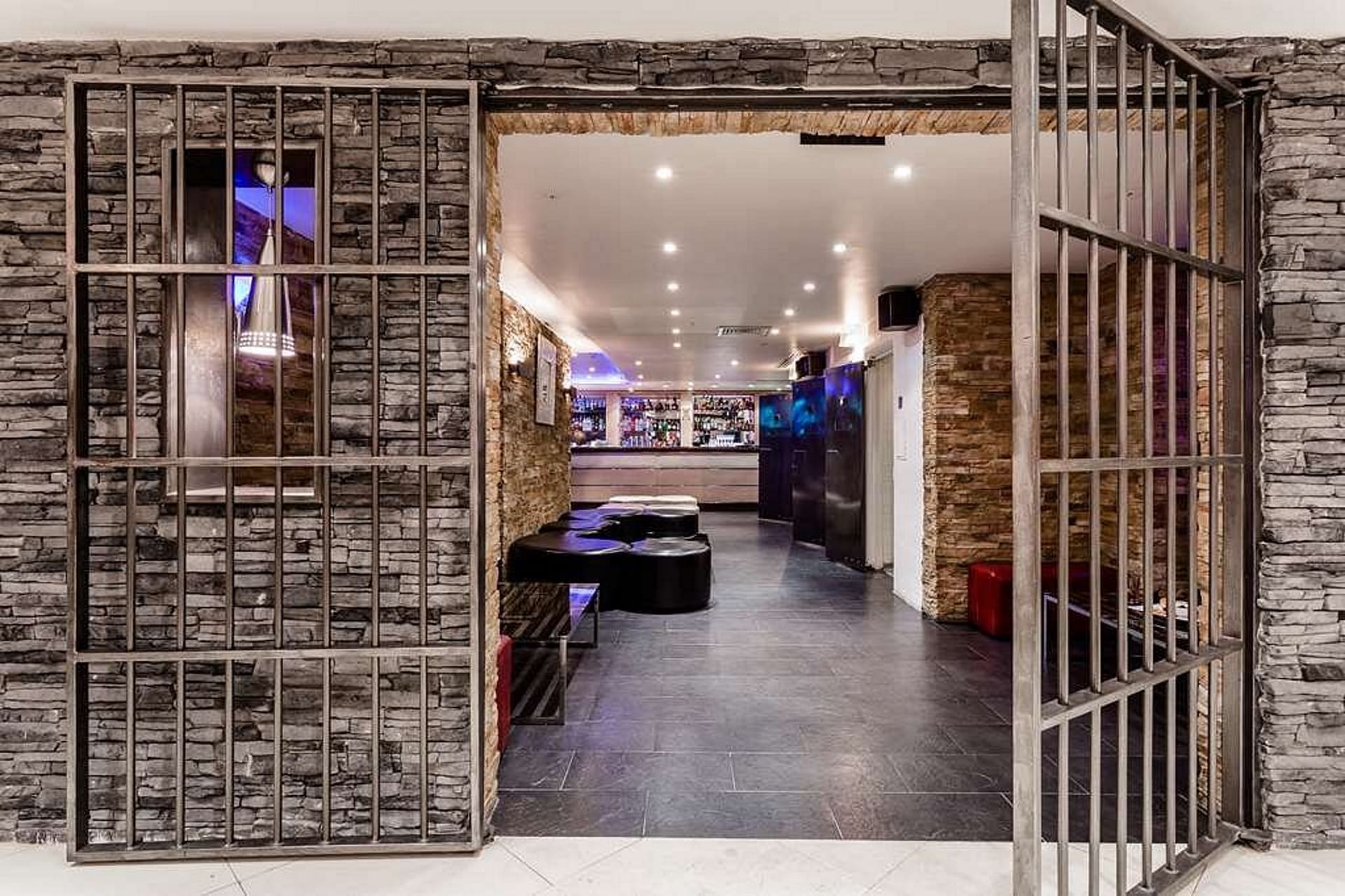 Bar at the Courthouse Hotel