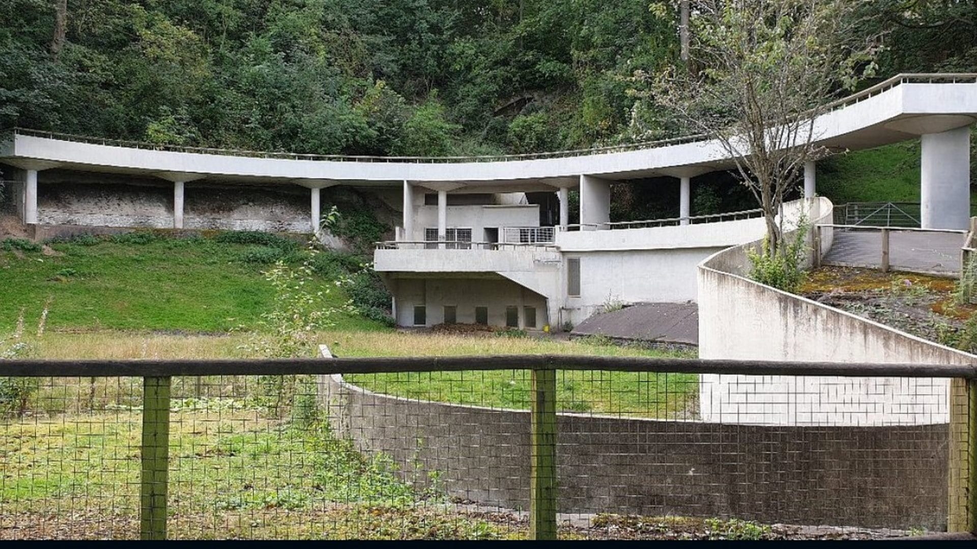 Dudley Zoo and Castle - Tecton Buildings