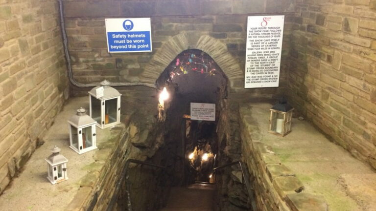 Stump Cross Caverns - Entrance to the caves