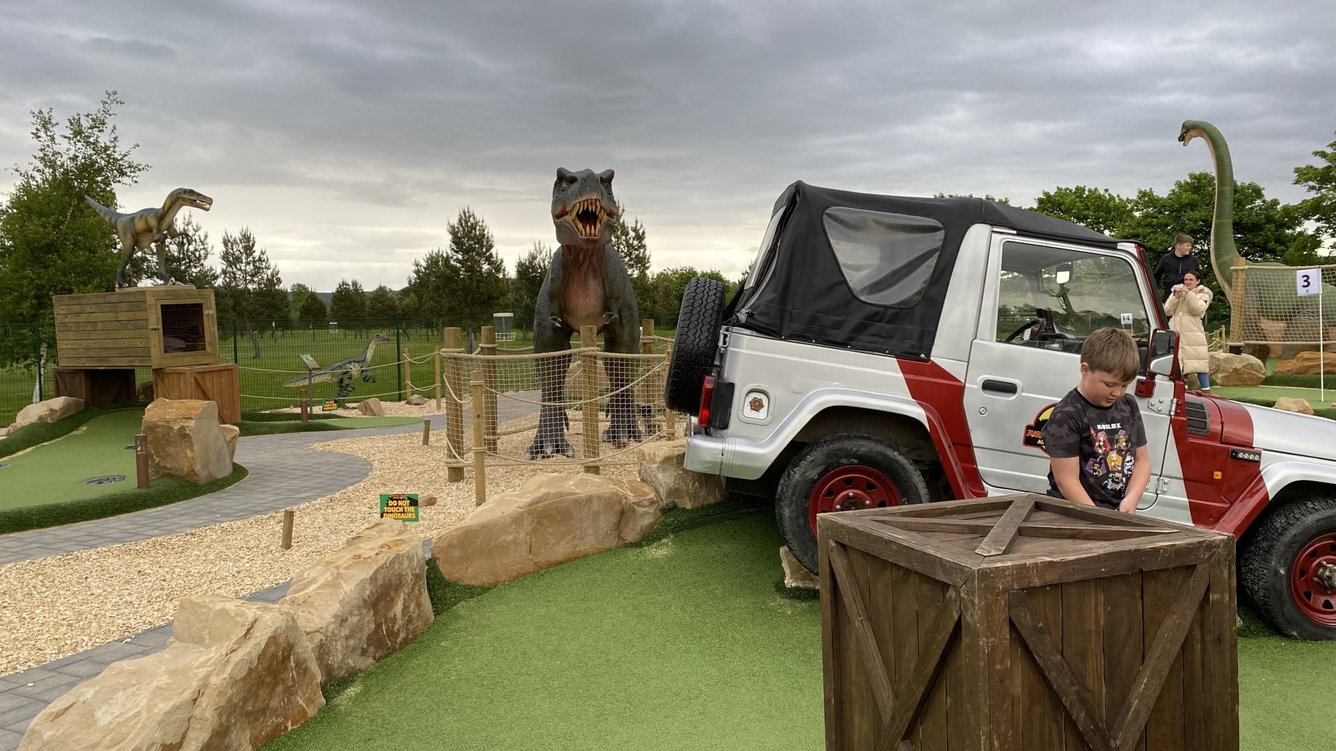 Jurassic Island Adventure Golf - Jeep