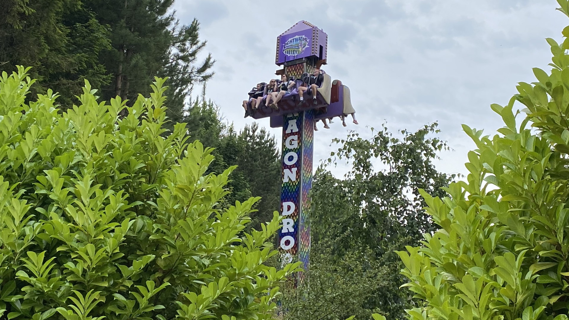 Lightwater Valley Family Adventure Park - Dragon Drop
