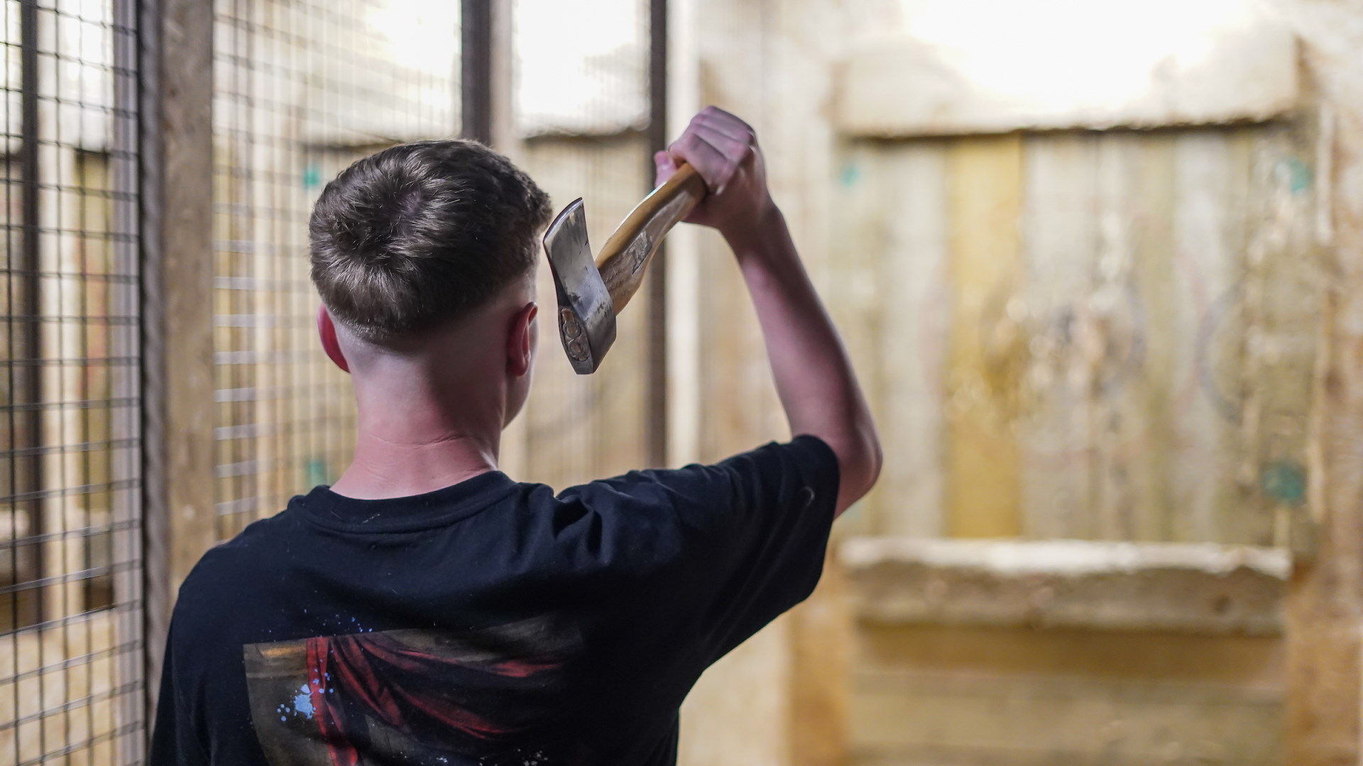The Bear Grylls Adventure - Axe Throwing