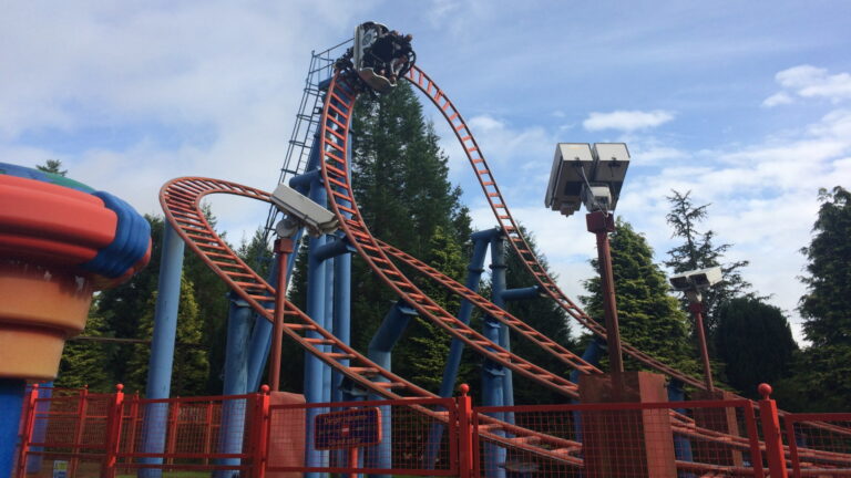 Alton Towers Resort - Spinball Whizzer