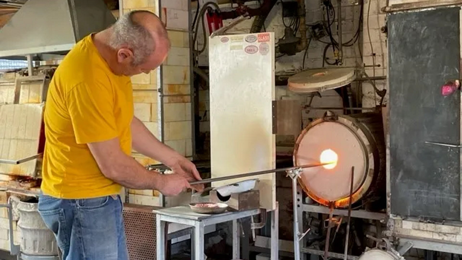 Jinney Ring Craft Centre - Glass Blowing
