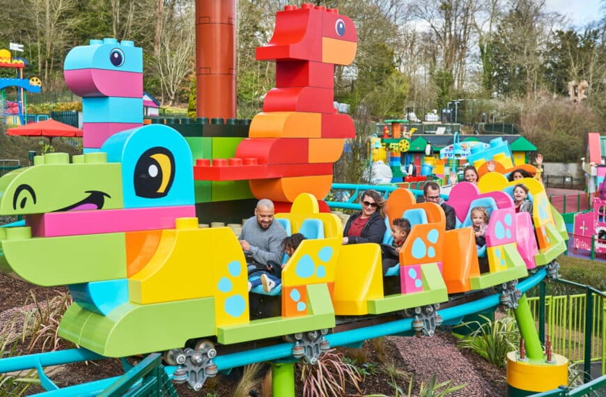 Legoland Windsor Resort - DUPLO Dino Coaster