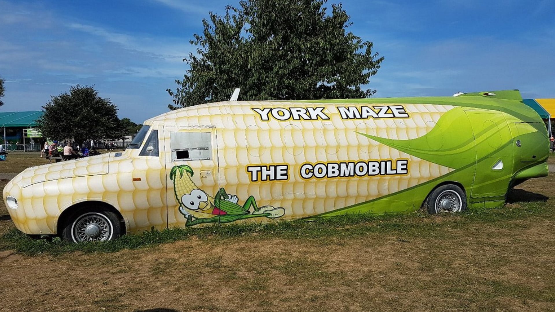 York Maze - The Cobmobile