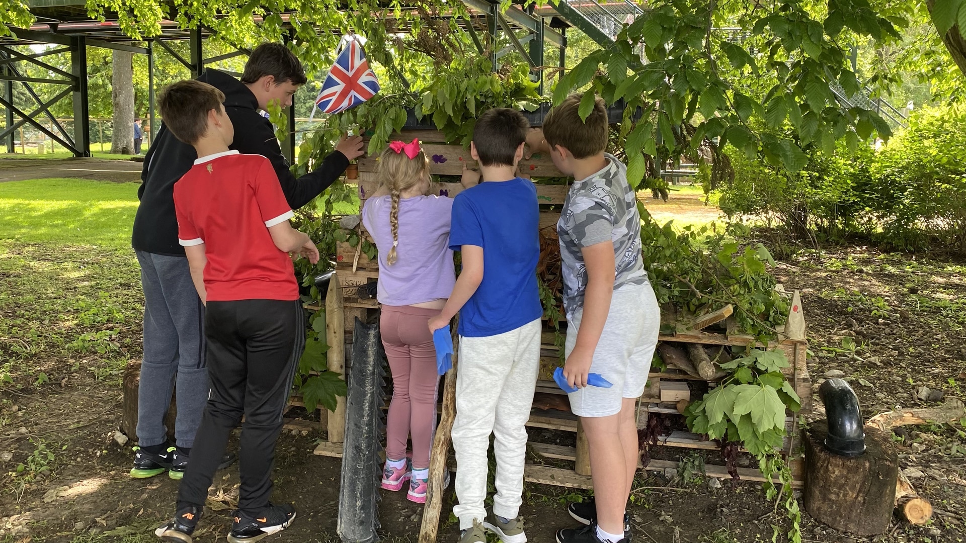 Building a Bug Hotel