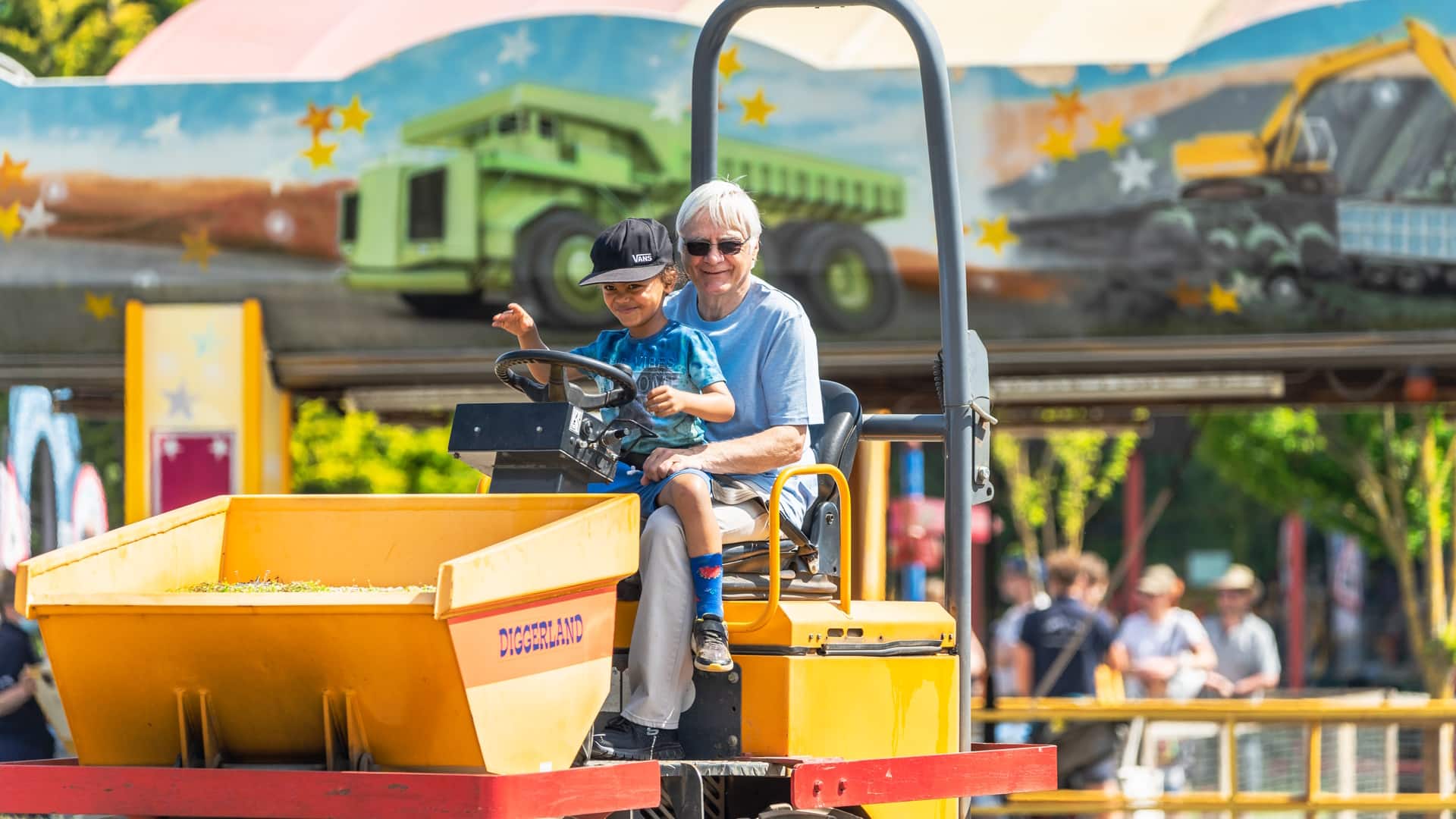 Diggerland - Dumper Driving