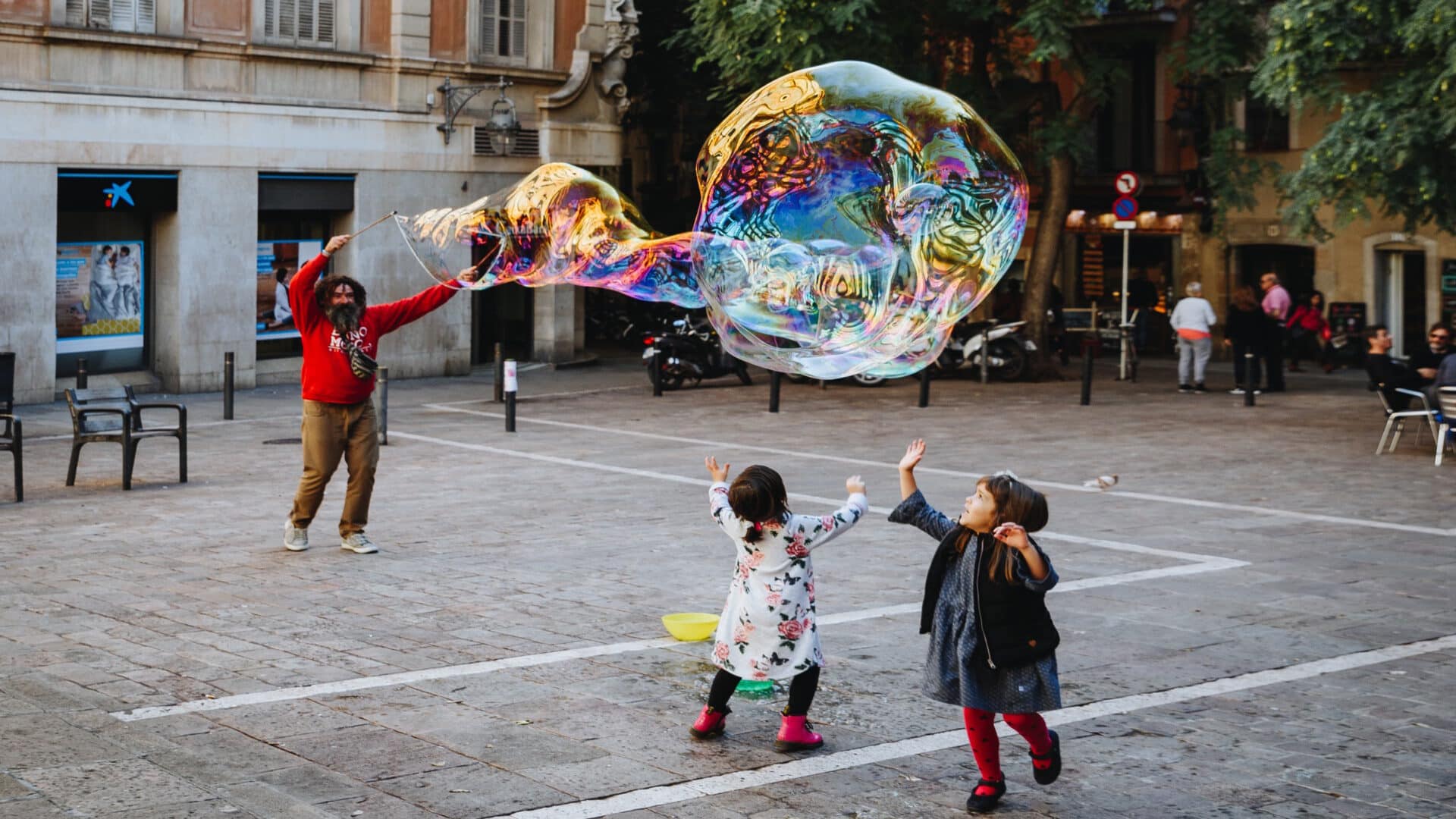 Giant Bubbles