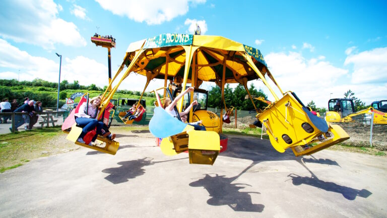 Diggerland Durham - Dig-A-Round Diggerland Durham - Dig-A-Round