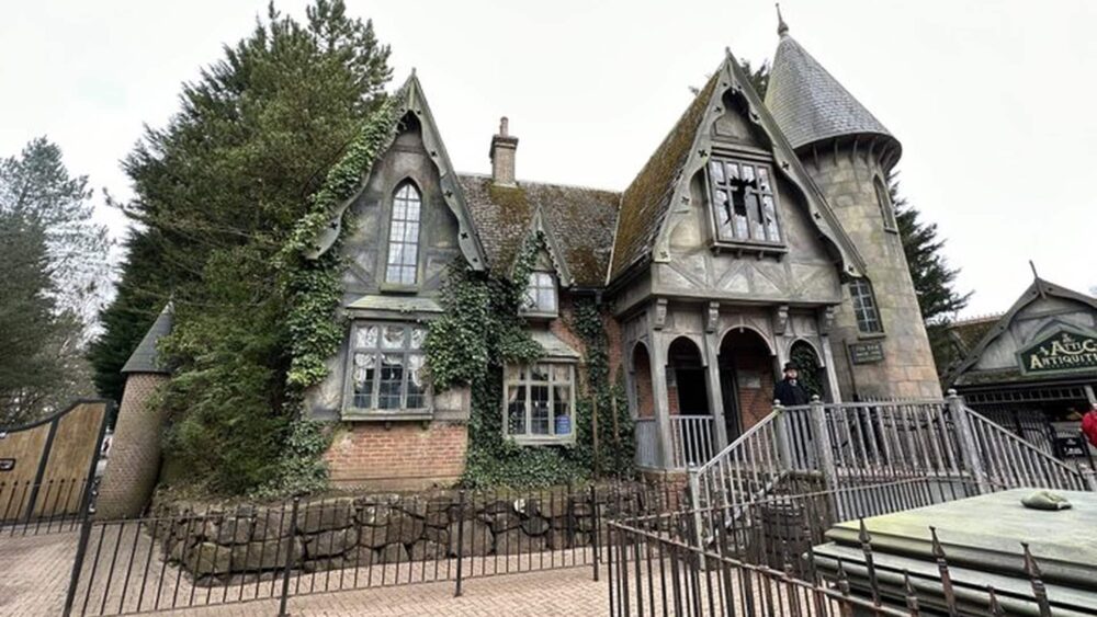 The Curse at Alton Manor - Alton Towers Resort