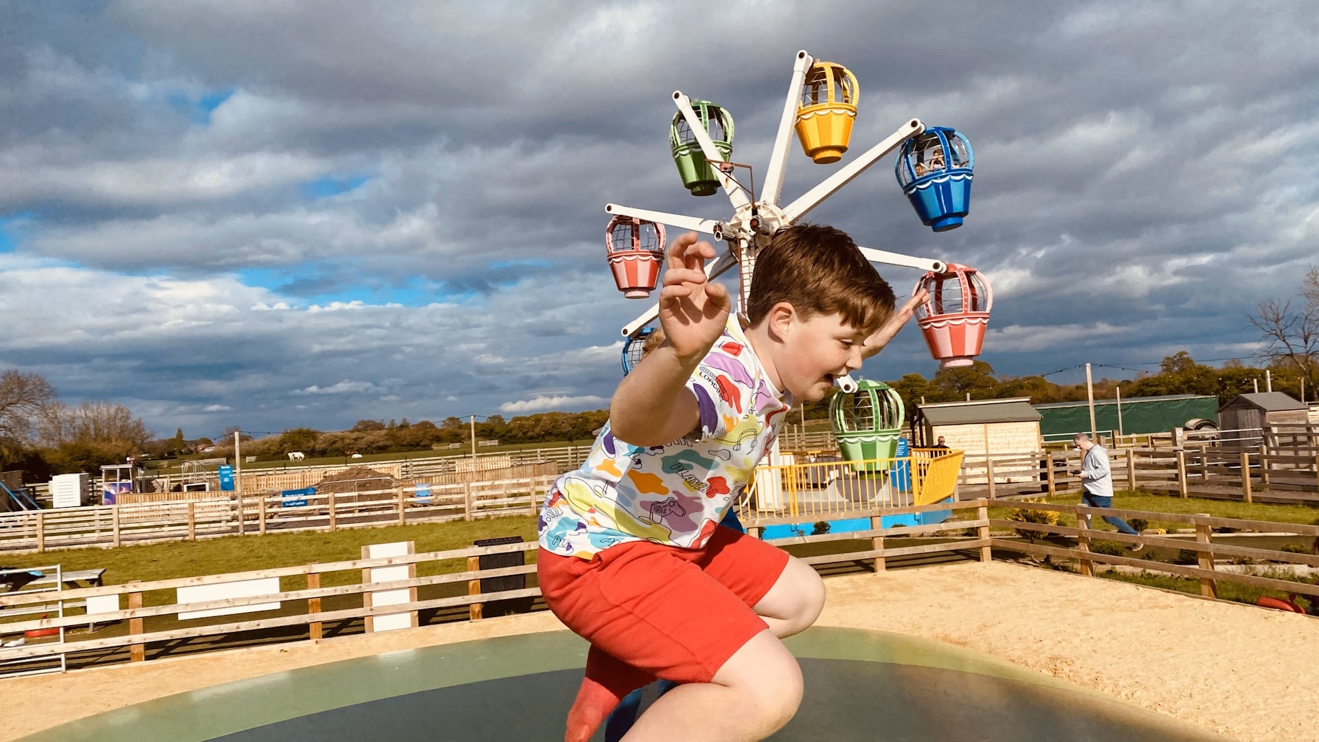 The Web Adventure Park - Bouncing Pillow Fun