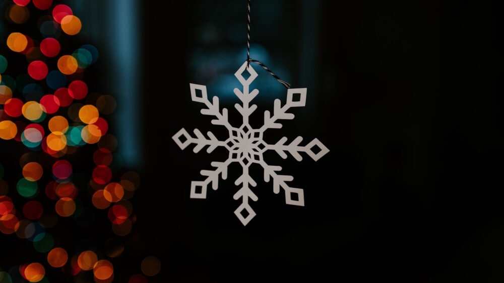 How to Make Paper Snowflakes