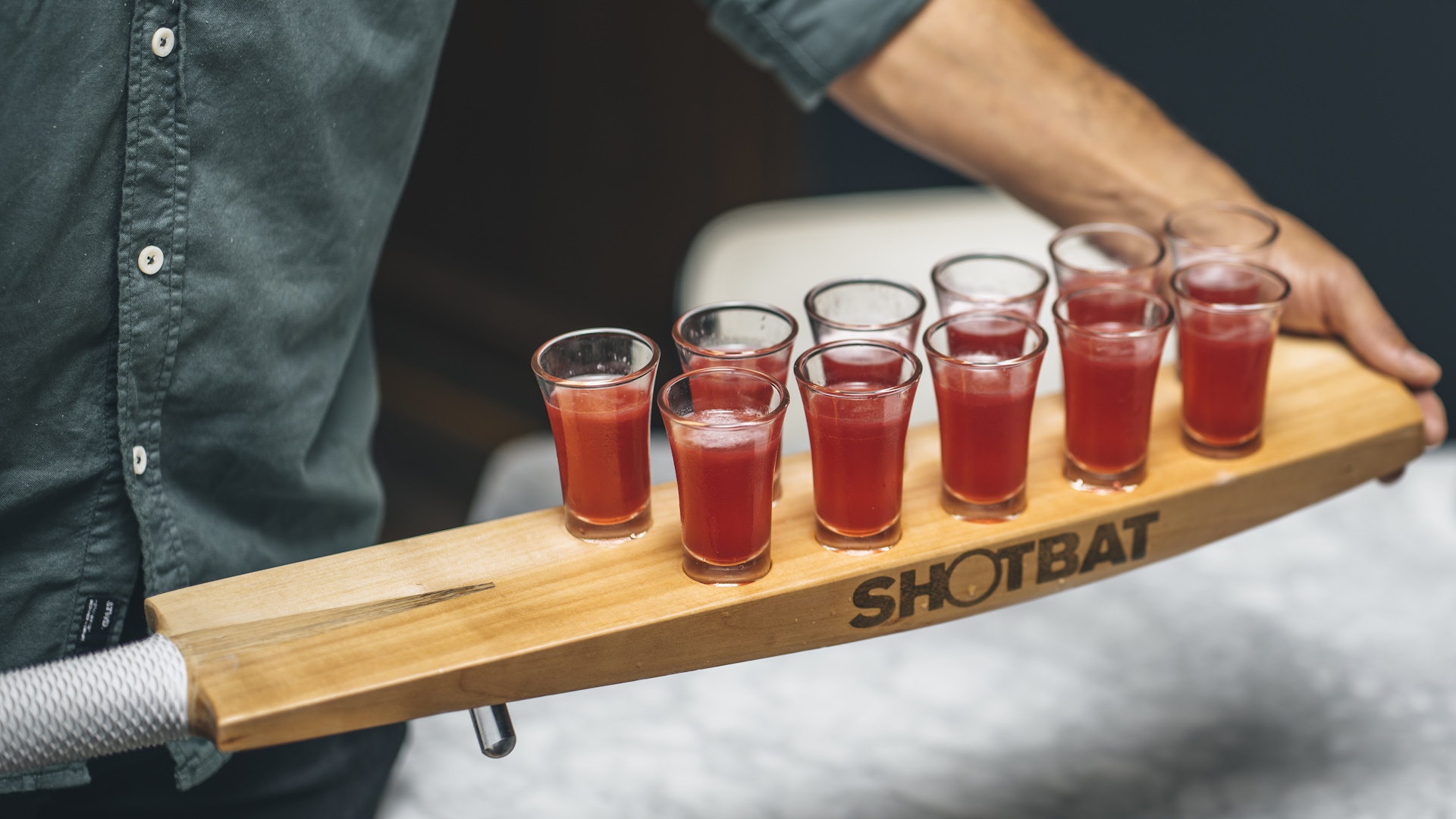 Sixes Social Cricket - Shot Bat