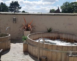 Bridge Hotel Spa - Outdoor Hot Tubs