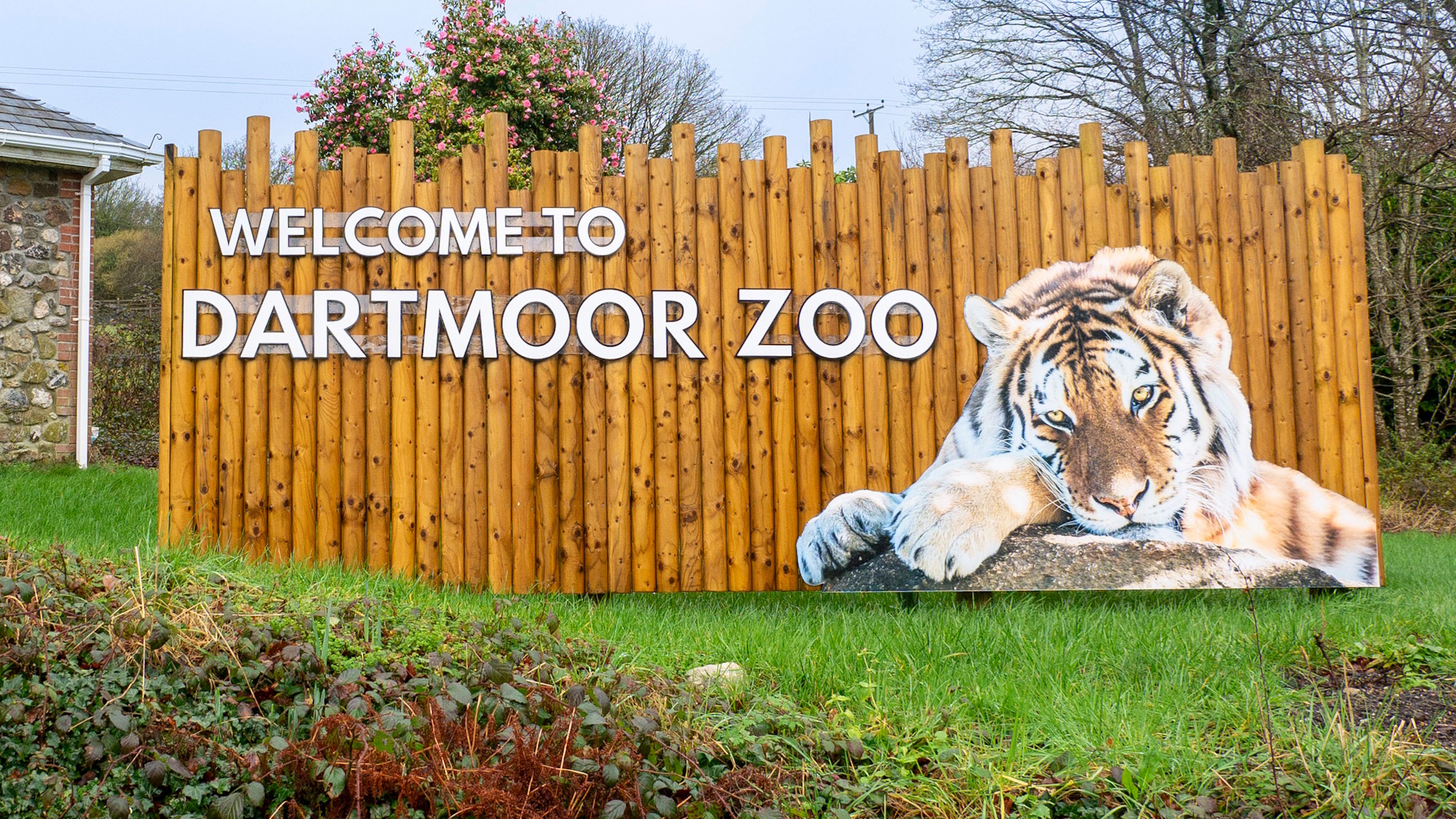 Dartmoor Zoo - Entrance Sign