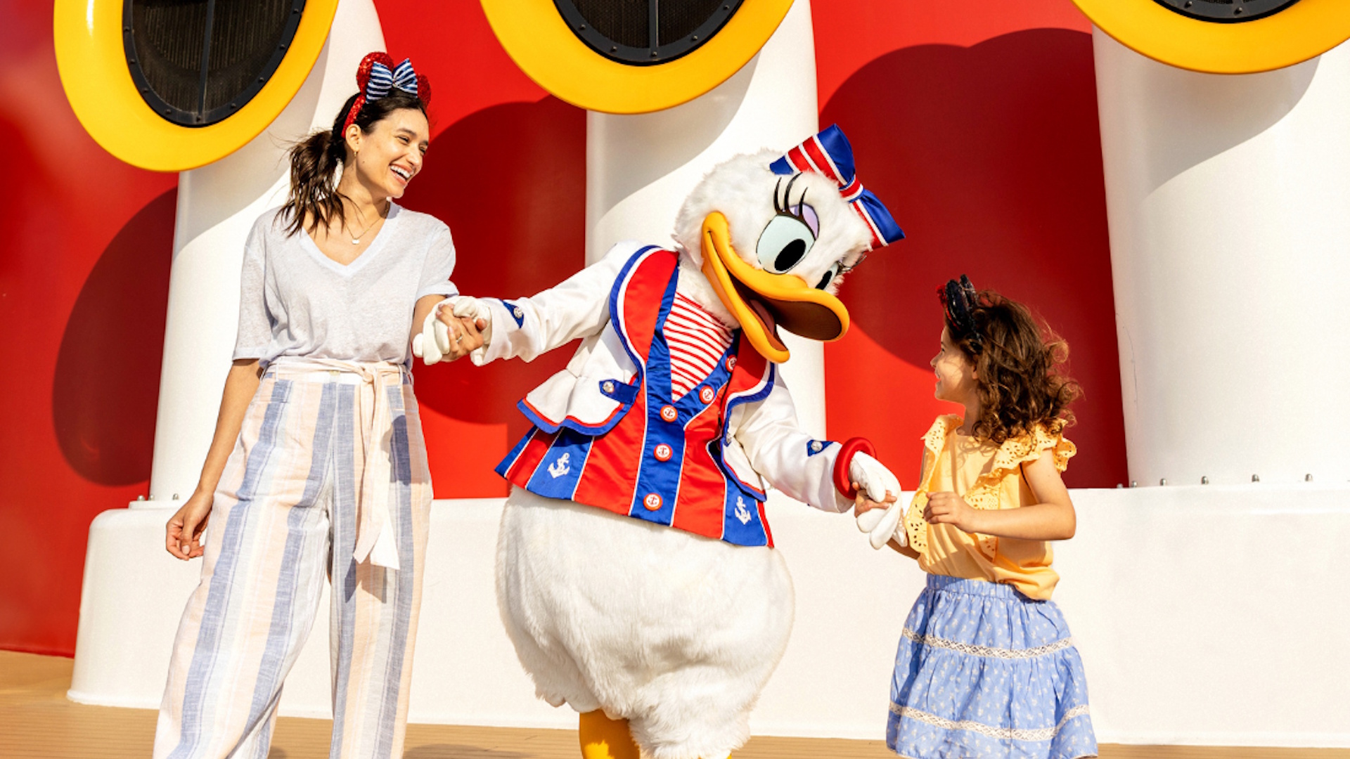 Disney Cruise Line - On Board with Daisy Duck