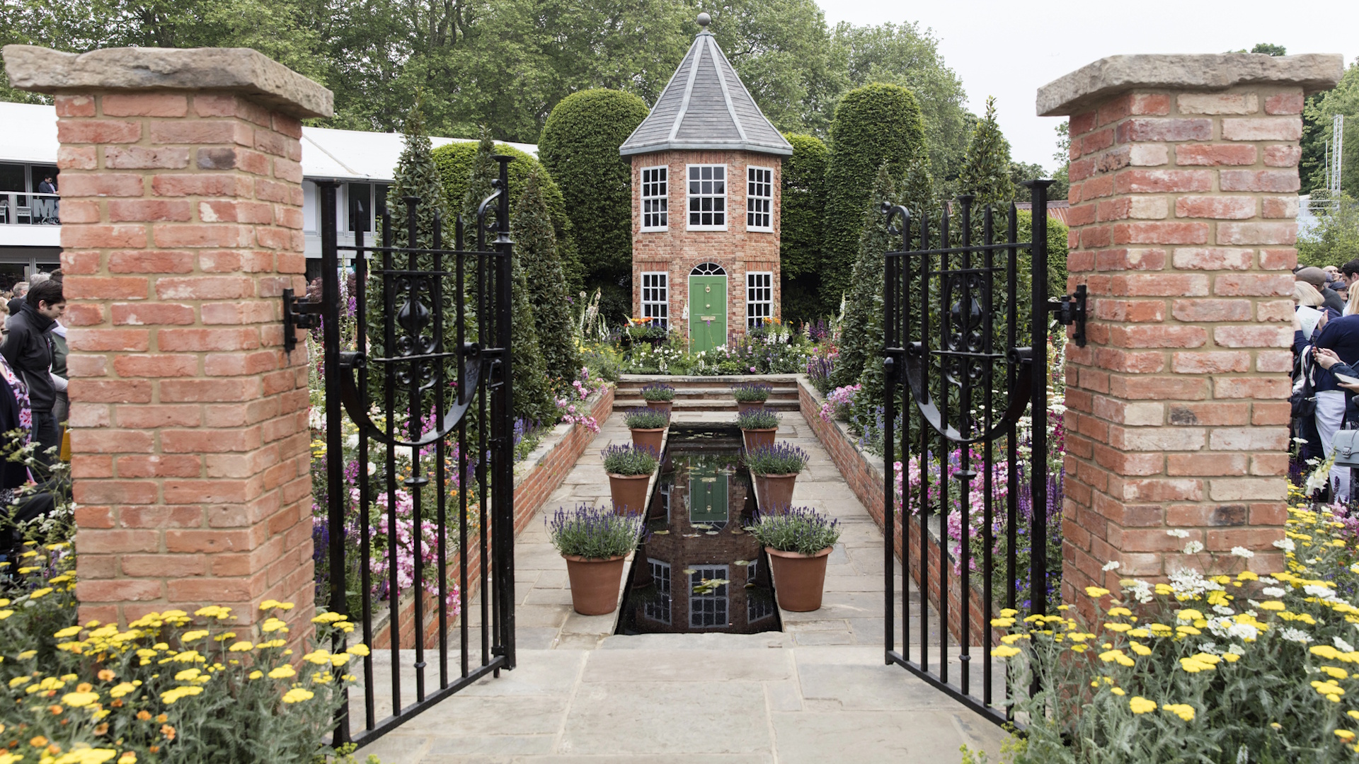 Harrods British Eccentrics Garden by Diarmuid Gavin at RHS Chelsea Flower Show