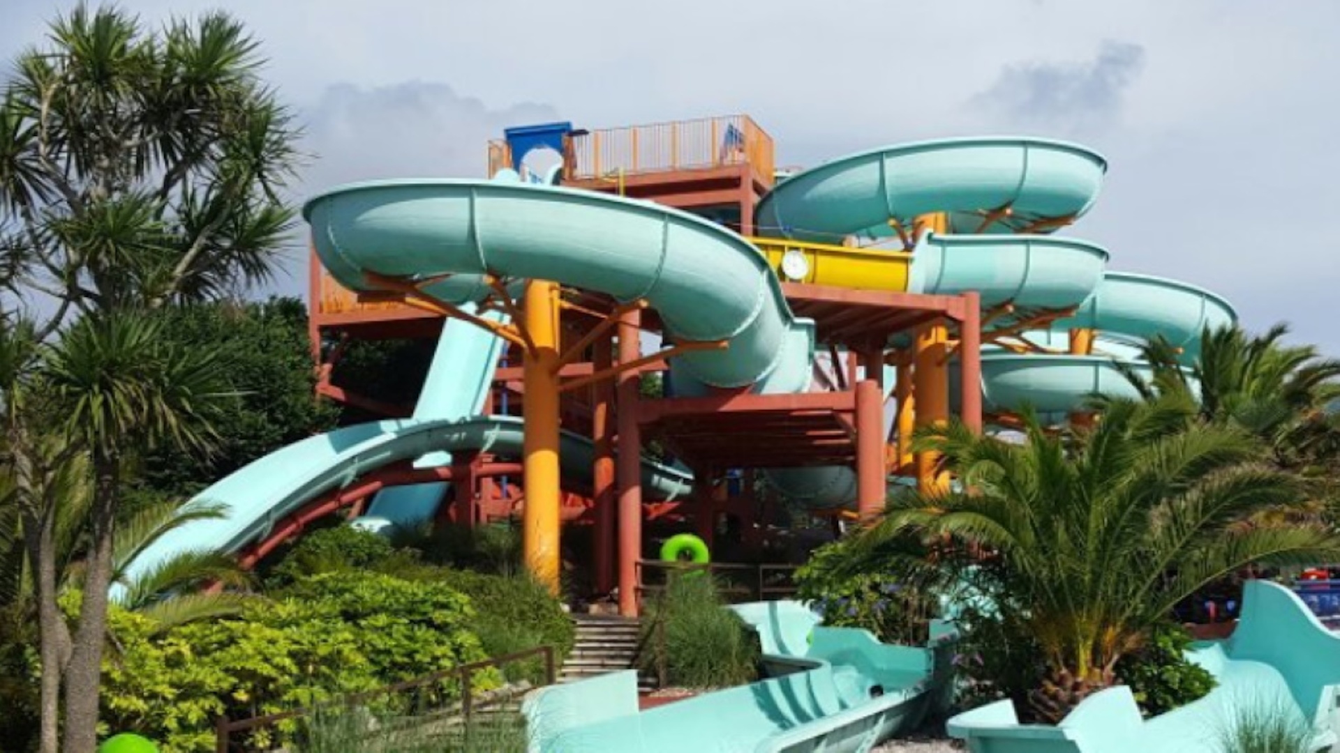 Splashdown Quaywest - Outdoor Waterslides